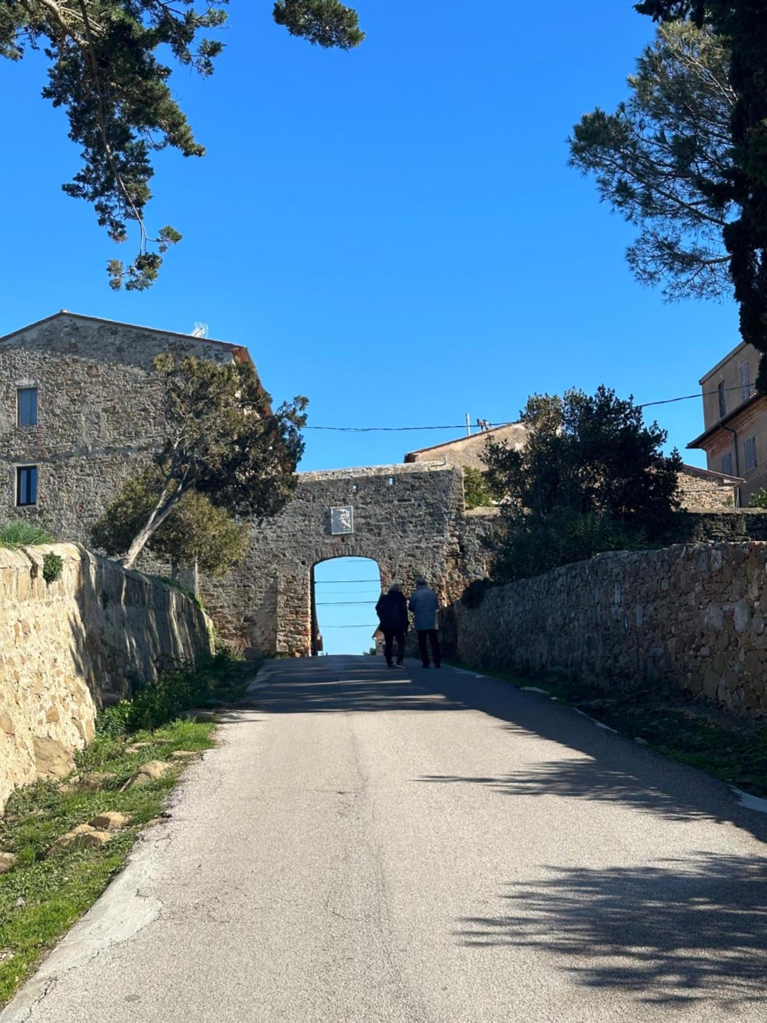La Casa Di Nonna Ottorina Apartment Venturina Terme Bagian luar foto