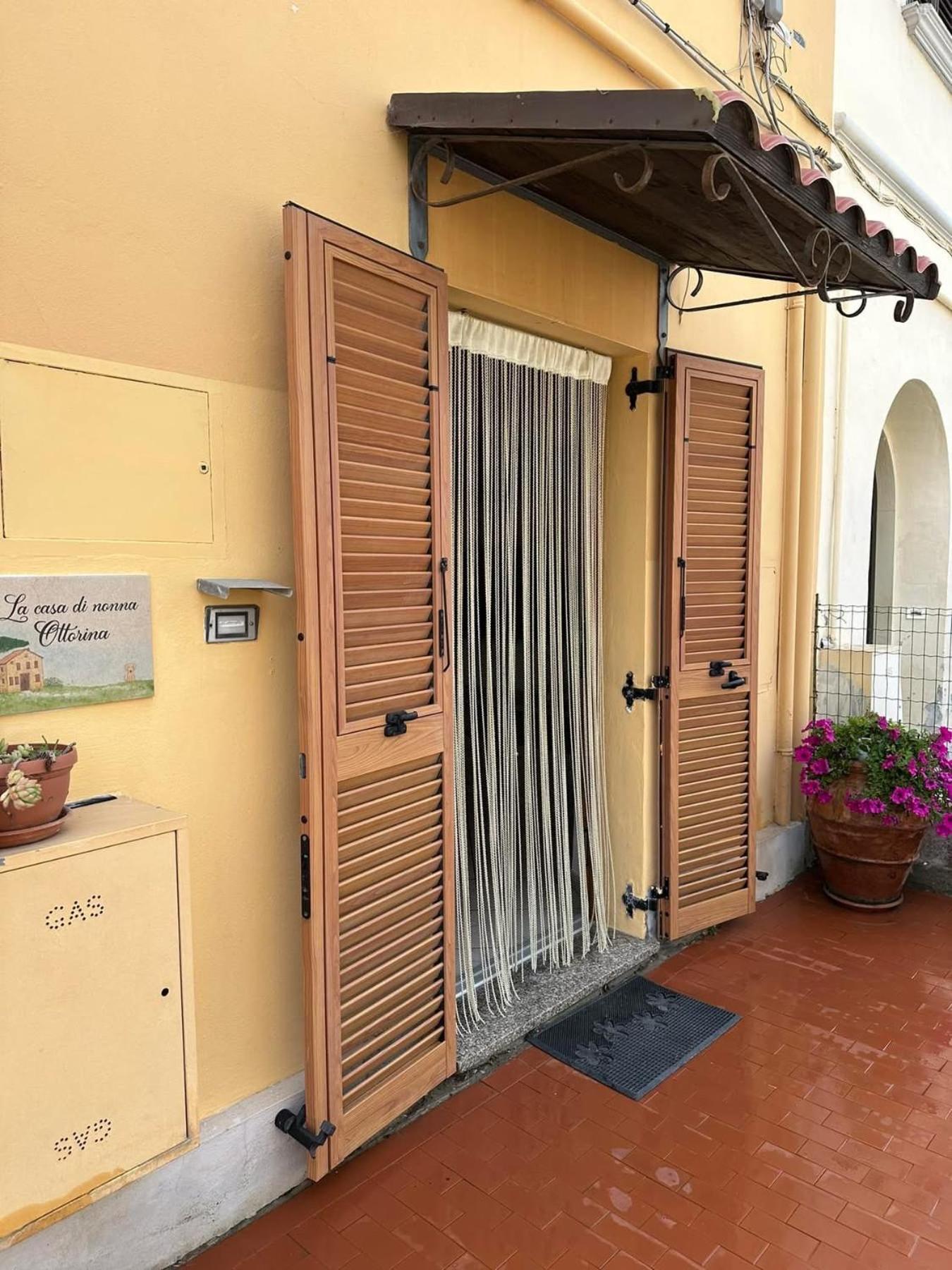 La Casa Di Nonna Ottorina Apartment Venturina Terme Bagian luar foto